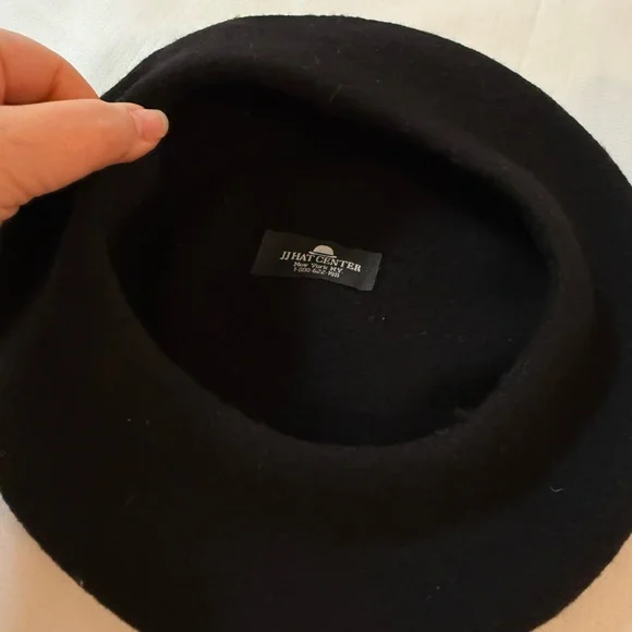 JjHat Center Classic Black Wool Beret